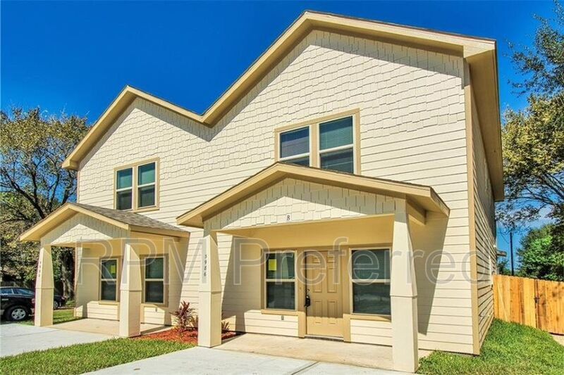 Foto principal - 7522 E Maxroy St