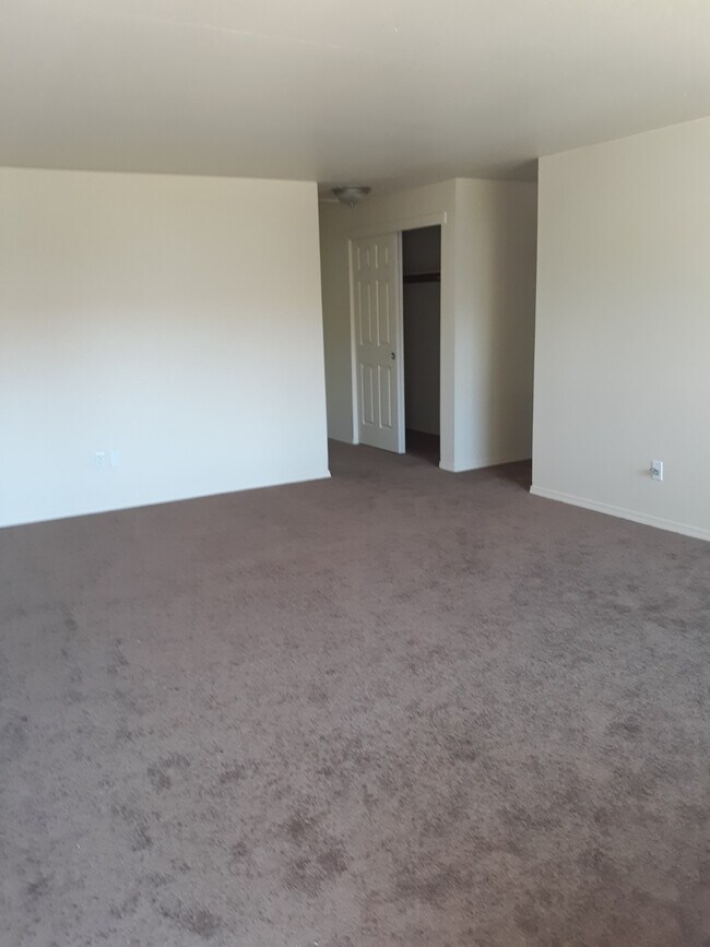 Foto del edificio - 3938 Partridge Ln NE