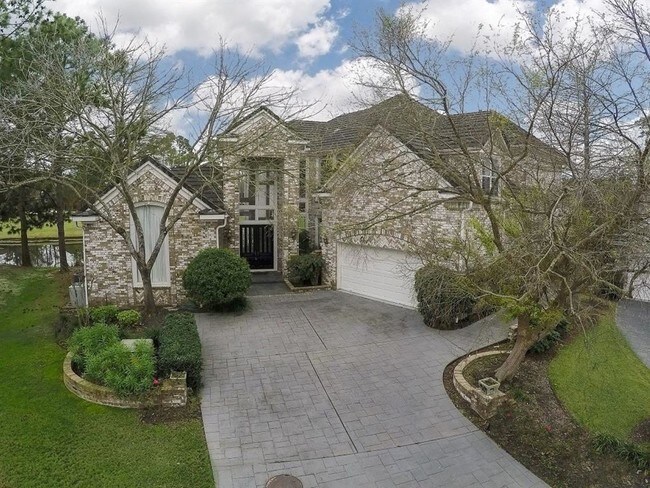 Building Photo - 2703 S Southern Oaks Dr