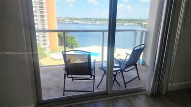 Building Photo - 1351 NE Miami Gardens Dr