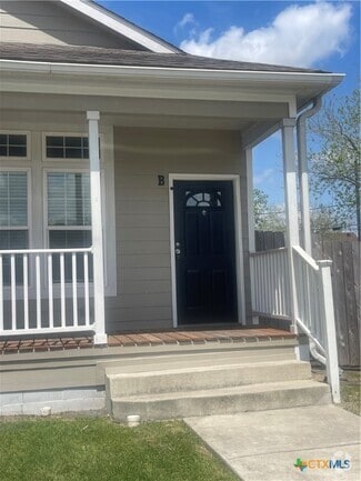 Building Photo - 203 Palmwood Dr