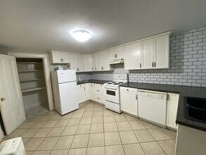 Building Photo - 193 Princess St