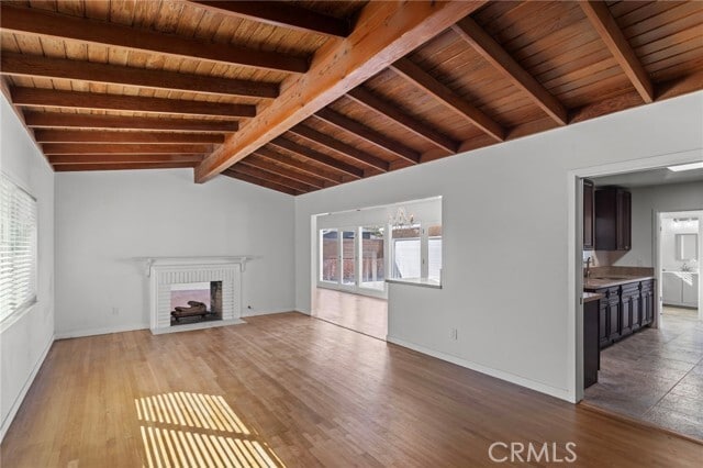 Foto del edificio - 5741 E 23rd St