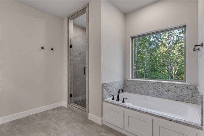 Building Photo - 13 Hinckley Cir