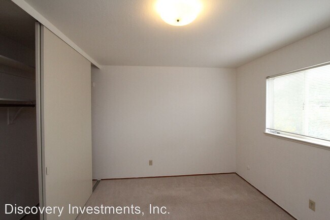 Foto del edificio - 1 br, 1 bath Apartment - 2229 McGee Ave.