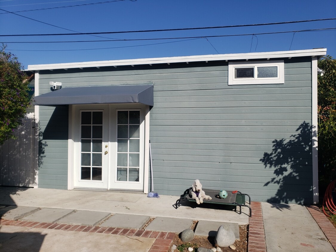 Primary Photo - 5325 W 120th St