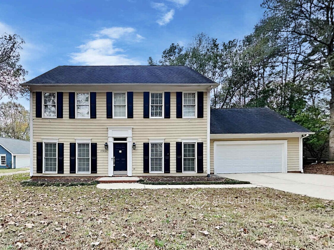 Primary Photo - 10621 Northwoods Forest Dr