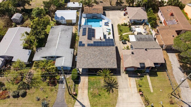 Building Photo - Beachside Pool Home Just Minutes from the Ocean!