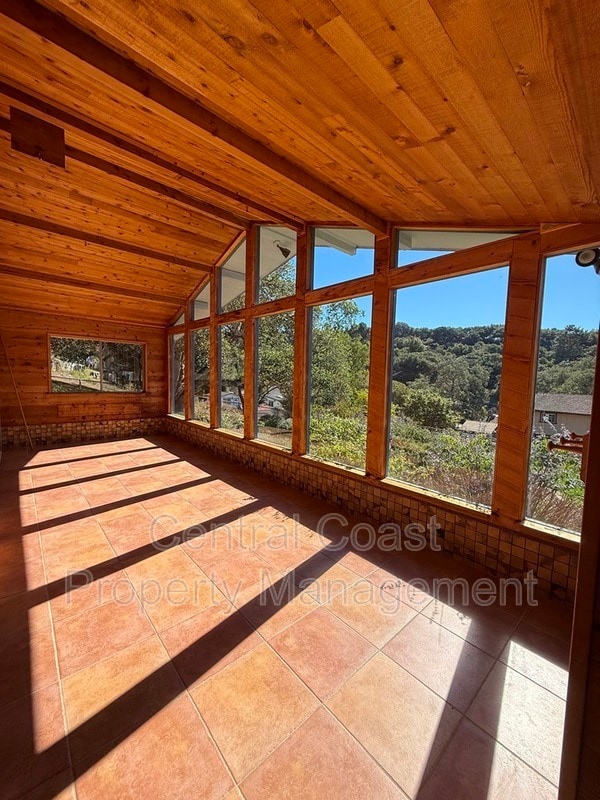 Foto del edificio - 17959 Berta Canyon Rd