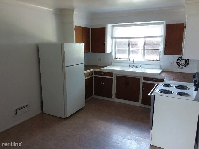 Foto del edificio - 2 br, 1 bath Apartment - 1944 Macomber St