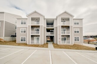 Building Photo - 1455 Pk W Ct