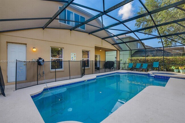 Foto del edificio - 17833 Woodcrest Way
