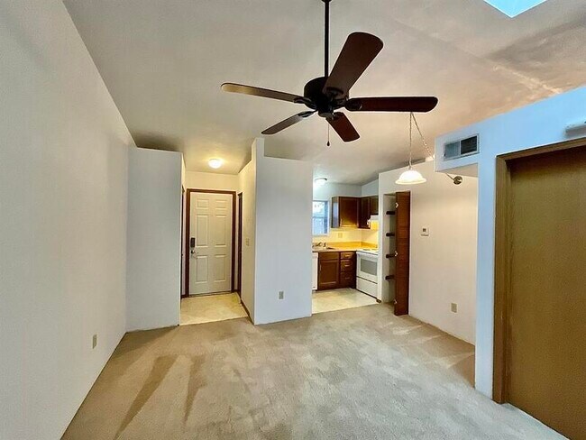 Foto del edificio - 45 Pepperwood Ct