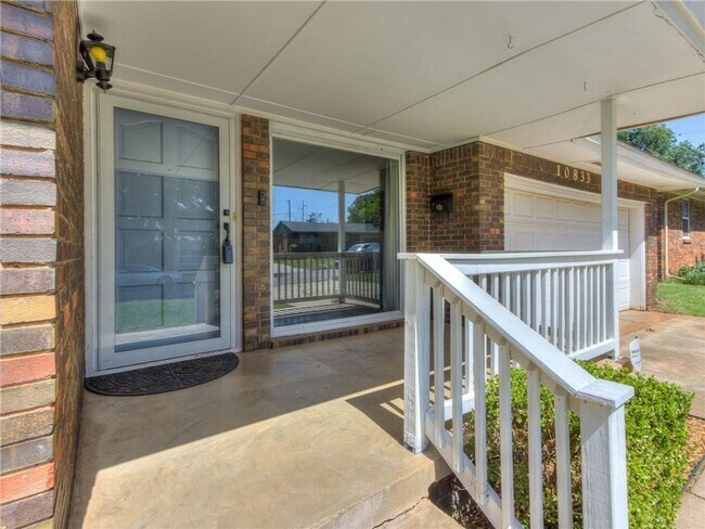 Building Photo - 3 Bed 1.5 Bath 2 Car Garage -Casady Hills ...