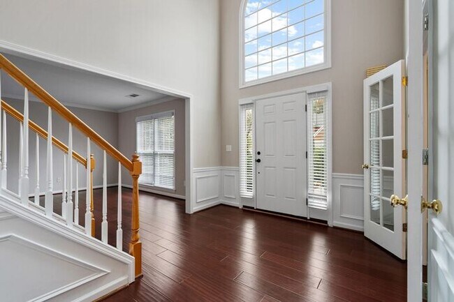 Foto del edificio - Spacious 4-Bedroom Two-Story Home in Dunwoody – Now Ready!