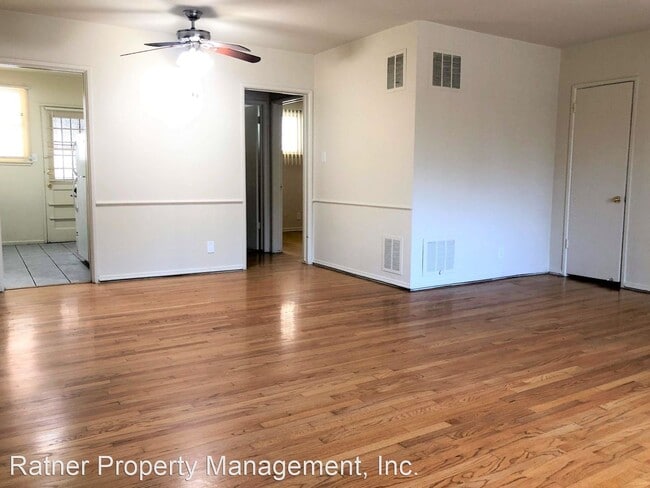 Building Photo - 7141 De Longpre Ave