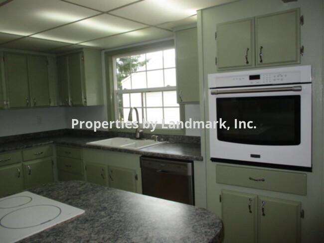 Building Photo - 1442 Port Williams Rd