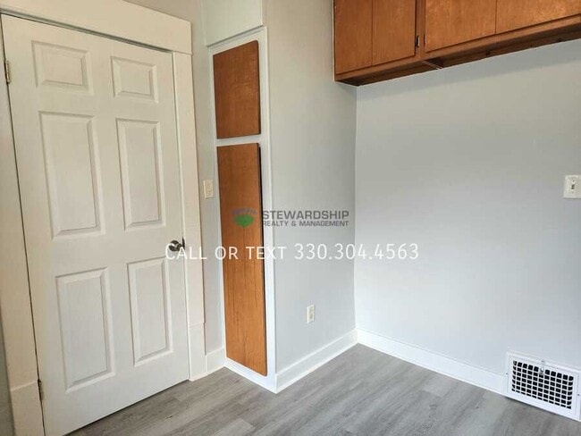 Building Photo - 68 27th St NW