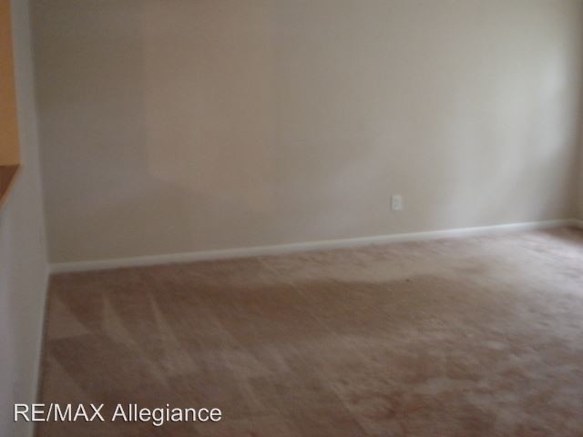 Building Photo - 3 br, 1.5 bath House - 5001 JEANNE STREET