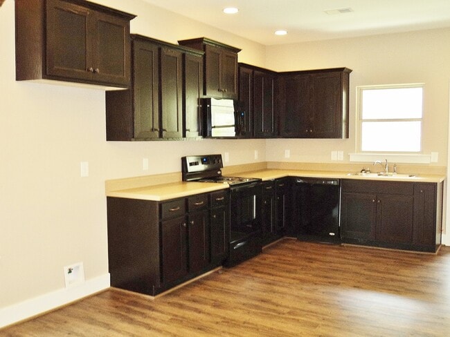 Building Photo - Home for rent in Lake Cyrus - ***SIGN A 13...