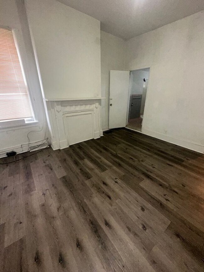 Foto del edificio - 3423 Ward St