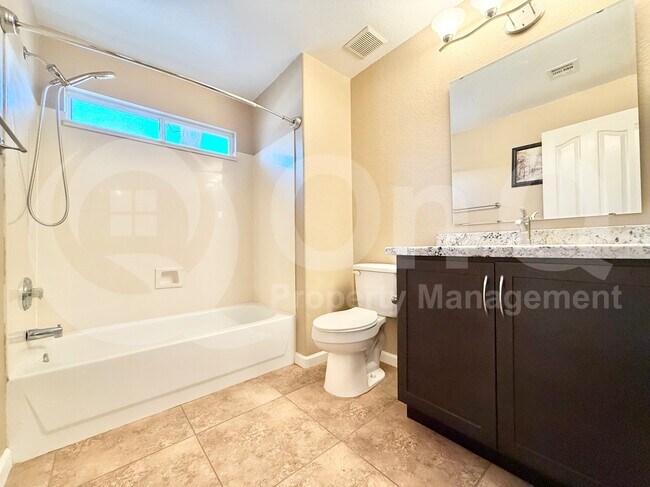 Foto del edificio - 4901 E Holmes Ave