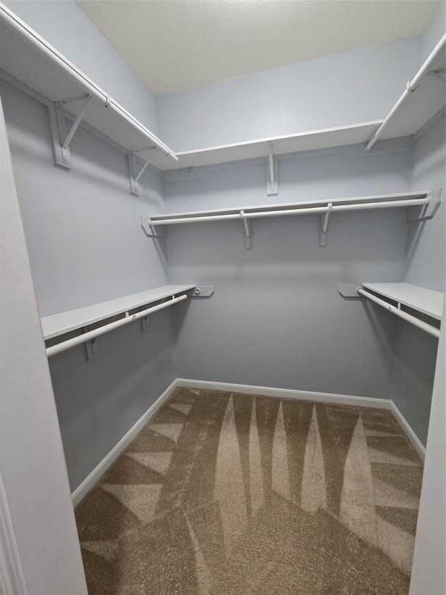 Building Photo - 22526 Belmont Cove Ln