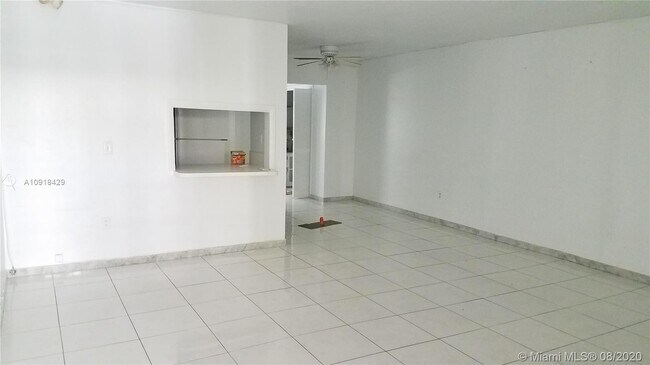 Foto del edificio - 11935 NE 19th Dr