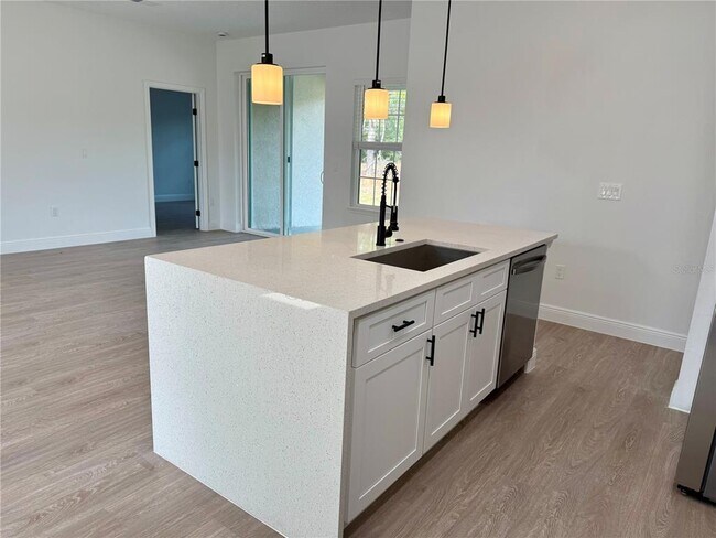 Foto del edificio - 1393 W Lorraine Dr