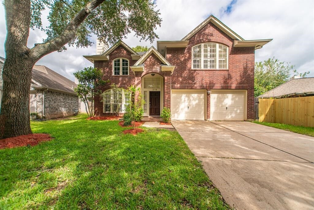 Primary Photo - 218 Birch Hill Dr