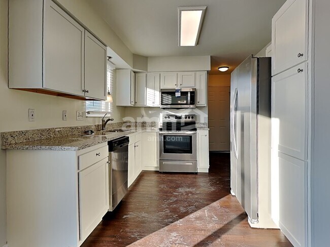 Foto del edificio - 363 Gatewood Ct