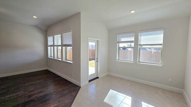 Foto del edificio - 3029 Hollybrook Ln