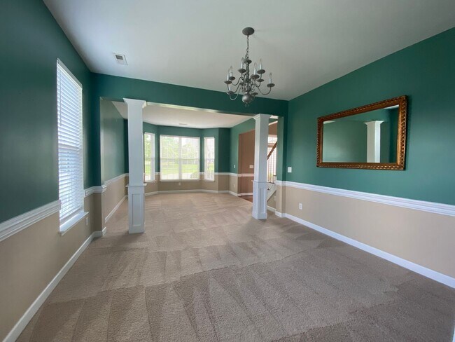 Foto del edificio - ~~~~~~~~ Spacious 4/5 bedroom ~~~~~~~~~   ...