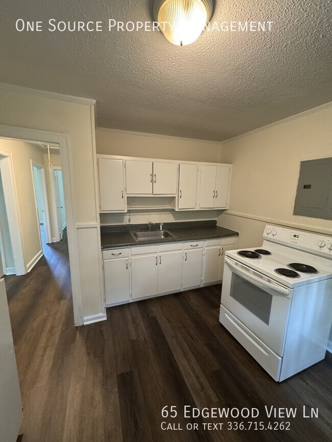 Foto del edificio - 65 Edgewood View Ln