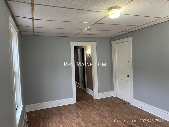 Foto del edificio - 402-404 Hammond Street Apt.