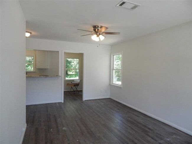 Building Photo - 846 Magnolia St