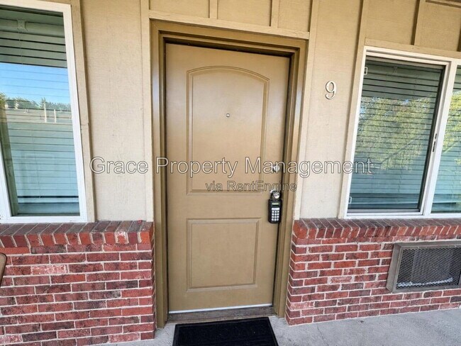 Foto del edificio - 1062 Josephine St