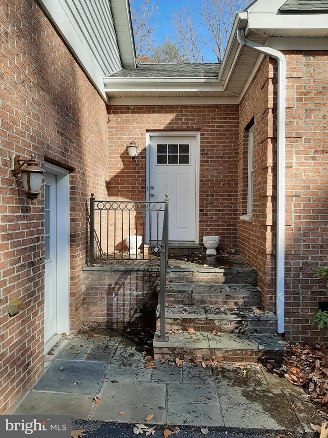 Building Photo - 7450 Sedwick Ct