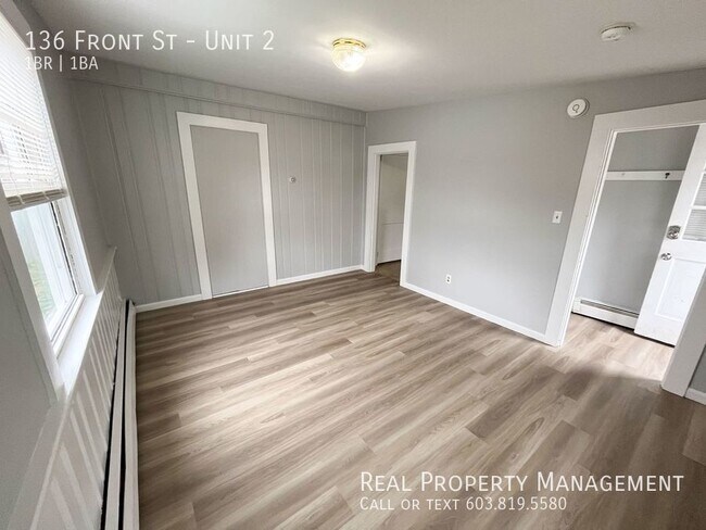 Building Photo - Downtown Exeter 1-Bedroom with Heat, Hot W...