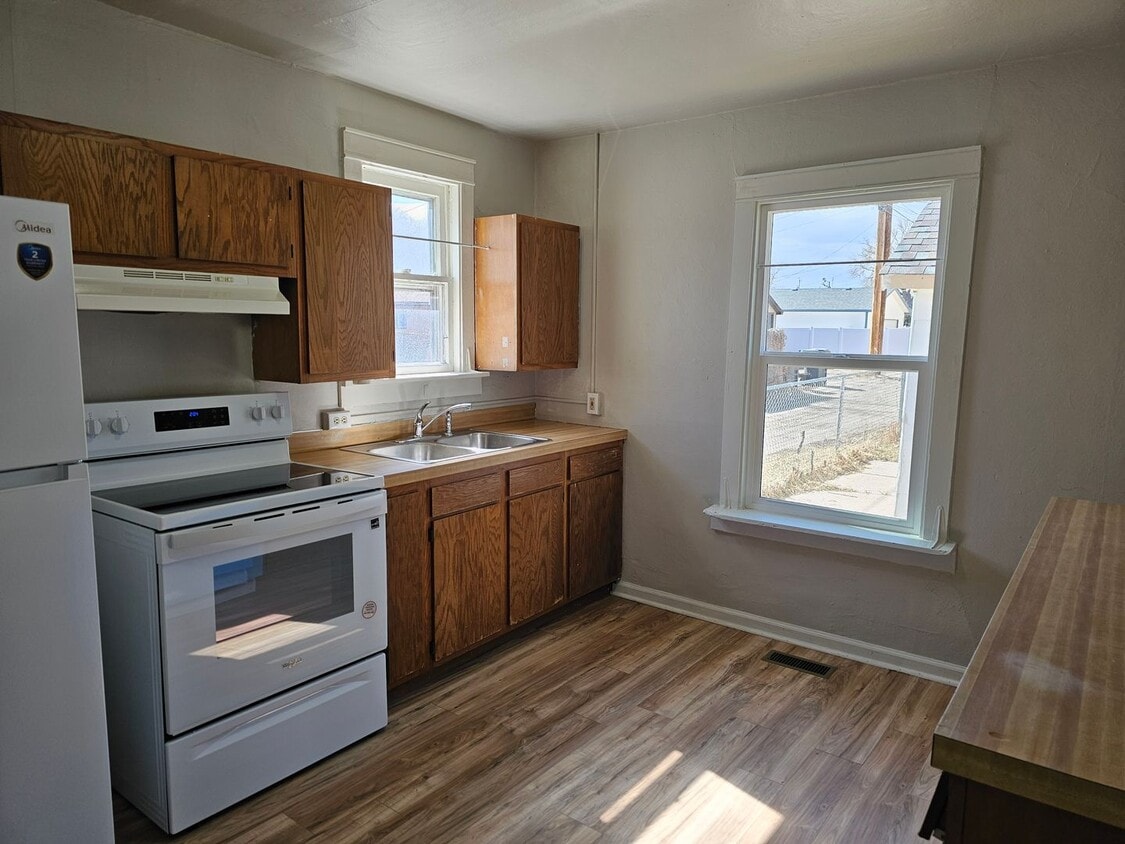 Foto principal - 1105 W 29th St