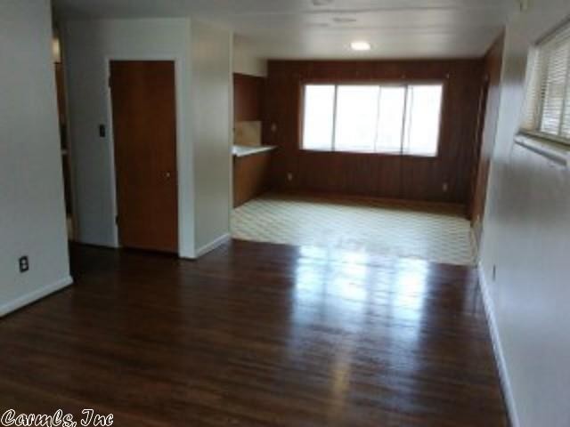 Foto del edificio - 916 Country Club Rd