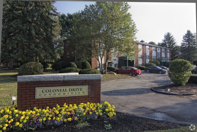 Foto del edificio - 1 Colonial Dr