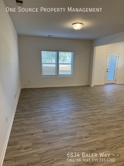 Foto del edificio - 6834 Baler Wy