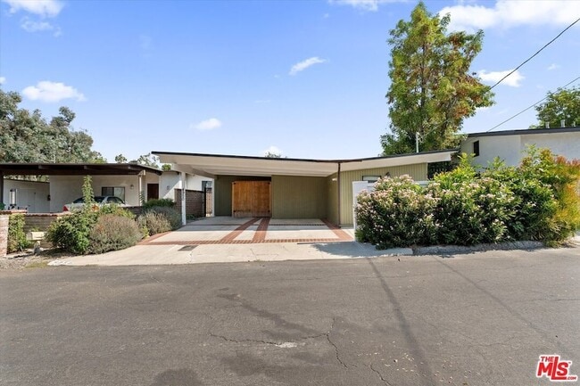 Photo - 4950 Marmol Drive Unit House
