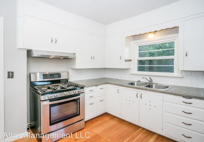 Foto del edificio - 5575 NW Willbridge Ave
