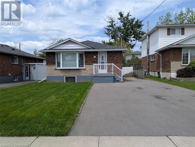 Photo du bâtiment - 420 E 13th St