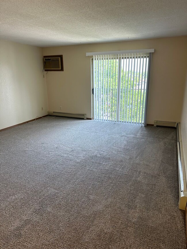 Building Photo - Two Bedroom