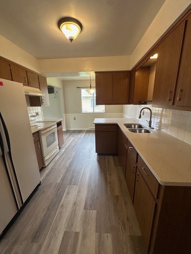 Building Photo - 1514 Robin Ln