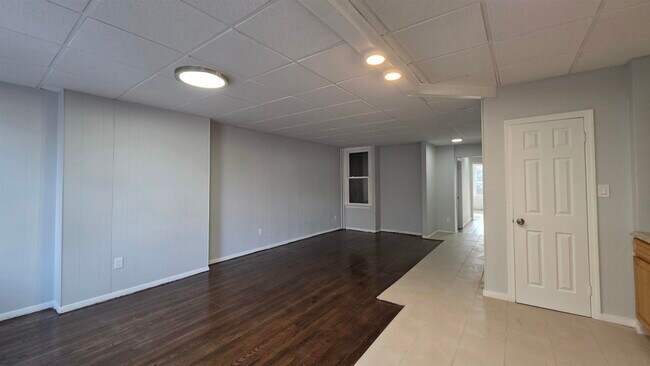 Foto del edificio - 722 West Side Ave