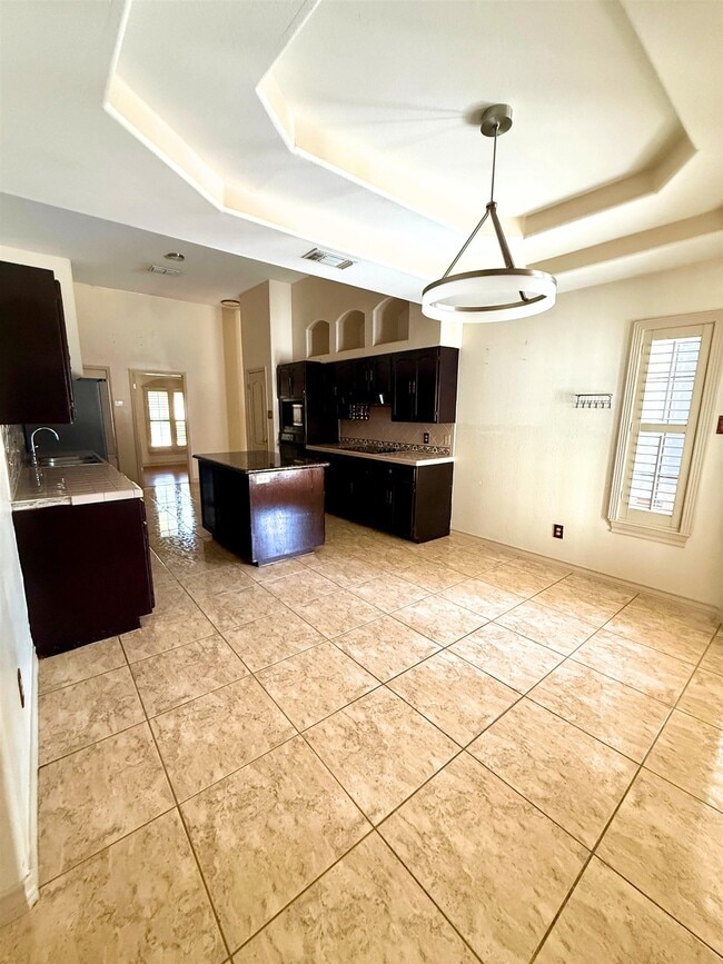 Building Photo - 1822 Lemonwood Dr